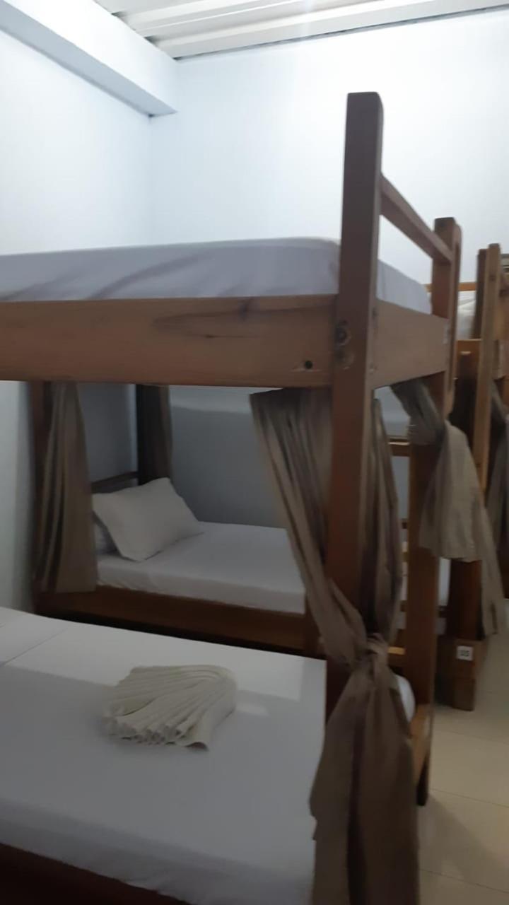 Bajo Sunset Hostel Лабуан-Бахо Экстерьер фото